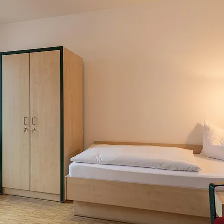 Roncalli-haus - Tagungs-und Seminarhaus Otel Magdeburg